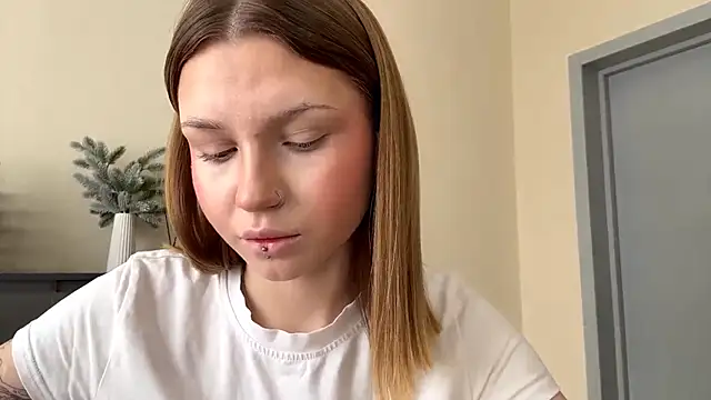 Snapshot of PledHoly chatting on February 23, 10:56 am PledHoly online show from February 23, 10:56 am