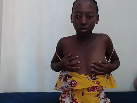 Snapshot of DarkPreddyBae chatting on February 18, 8:32 am DarkPreddyBae online show from February 18, 8:32 am