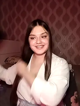 Snapshot of SophieLees chatting on February 17, 9:10 pm SophieLees online show from February 17, 9:10 pm