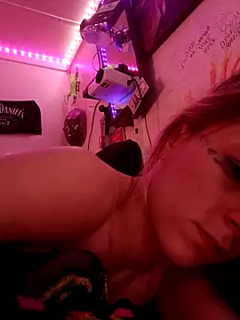 kelseypaige online show from February 20, 6:26 am