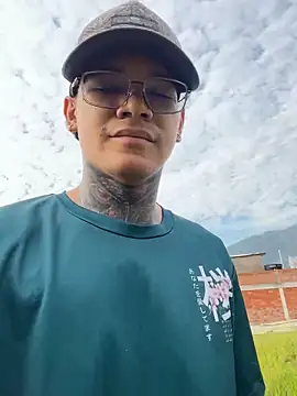 Snapshot of Maxtor_ chatting on February 27, 12:38 pm Maxtor online show from February 27, 12:38 pm