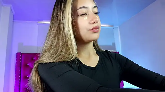 amy ker m online show from April 2, 1:09 pm