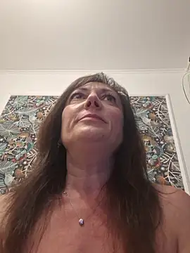 Snapshot of SaraGina chatting on April 28, 9:20 pm SaraGina online show from April 28, 9:20 pm