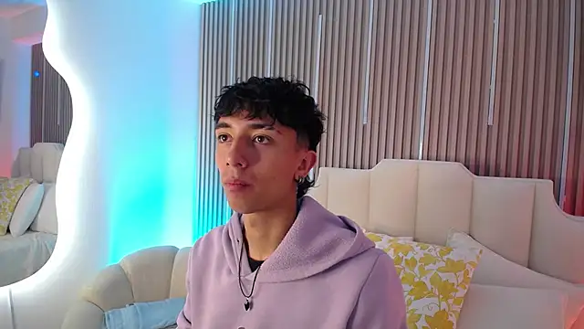 Snapshot of Aiden_Rivers_ chatting on March 2, 12:56 pm Aiden Rivers online show from March 2, 12:56 pm