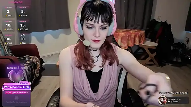 Snapshot of Samanteased chatting on April 18, 5:17 pm Samanteased online show from April 18, 5:17 pm