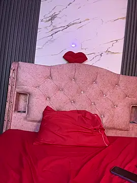 Snapshot of Aylin_fire chatting on February 28, 7:59 pm Aylin fire online show from February 28, 7:59 pm