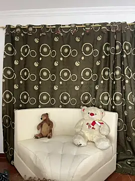 soffii-estrella online show from March 29, 6:13 am