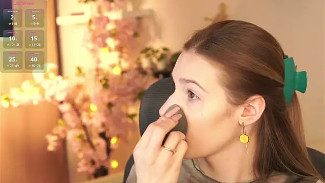 Snapshot of Vanessa__Lui chatting on February 22, 3:54 pm Vanessa Lui online show from February 22, 3:54 pm