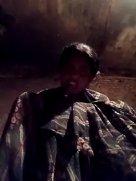 Snapshot of Hot_re83 chatting on February 18, 11:55 pm Hot re83 online show from February 18, 11:55 pm