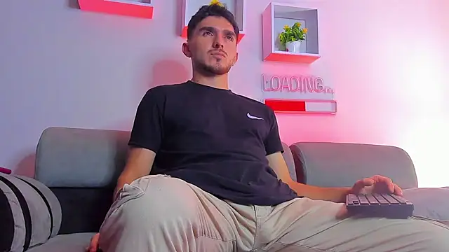 Snapshot of Dante_Blake1 chatting on February 19, 3:13 am Dante Blake1 online show from February 19, 3:13 am