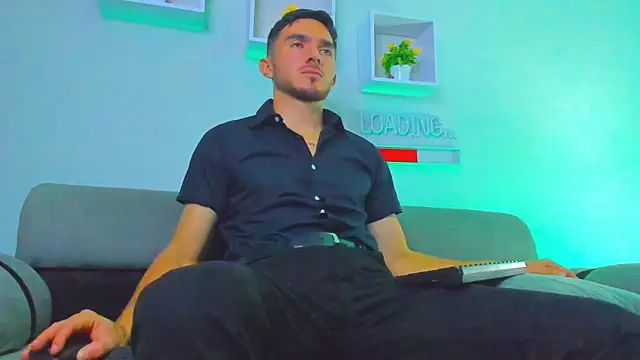 Snapshot of Dante_Blake1 chatting on February 27, 3:28 am Dante Blake1 online show from February 27, 3:28 am