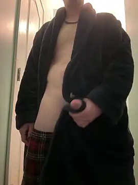 Snapshot of CunningColm chatting on March 4, 4:51 am CunningColm online show from March 4, 4:51 am