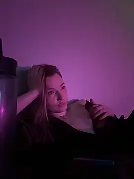 EmmaTurners online show from March 15, 6:14 pm