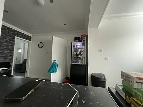 Snapshot of jadey19x chatting on February 18, 2:24 pm jadey19x online show from February 18, 2:24 pm