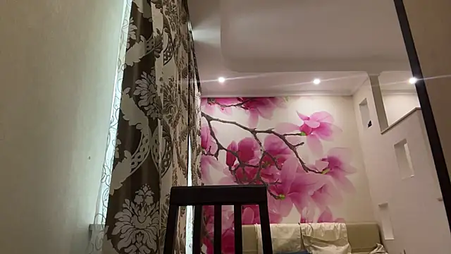 Snapshot of MaeRaads chatting on February 28, 12:28 pm MaeRaads online show from February 28, 12:28 pm