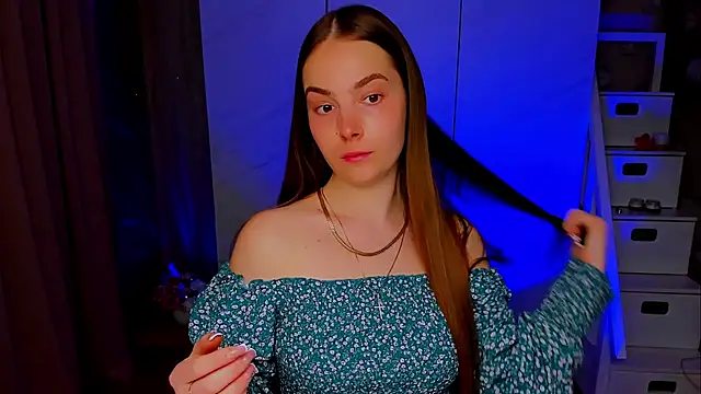 Maddy Wood  online show from May 7, 1:49 pm
