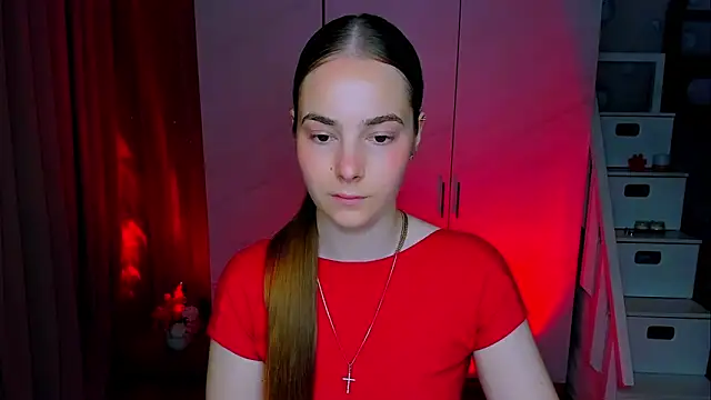Maddy Wood  online show from June 4, 9:26 am