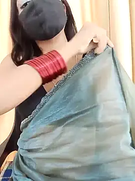 Snapshot of Cutie_babes01 chatting on April 6, 4:46 am Cutie babes01 online show from April 6, 4:46 am