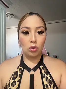 Snapshot of Kiarhatrixie1 chatting on February 25, 5:44 pm Kiarhatrixie1 online show from February 25, 5:44 pm