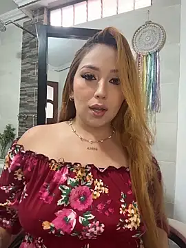 Kiarhatrixie1 online show from March 6, 5:42 pm