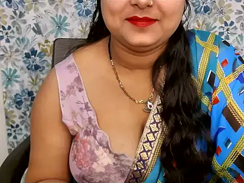 Snapshot of YOUR_URVI_ chatting on February 25, 7:40 am YOUR URVI online show from February 25, 7:40 am