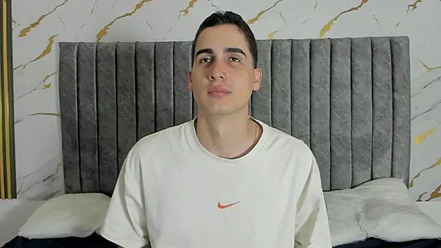 Snapshot of ryanlevi1 chatting on February 23, 1:52 pm ryanlevi1 online show from February 23, 1:52 pm