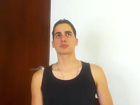 Snapshot of ryanlevi1 chatting on May 21, 7:32 pm ryanlevi1 online show from May 21, 7:32 pm