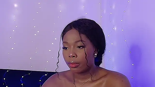 Lunaruiz online show from February 24, 11:25 pm