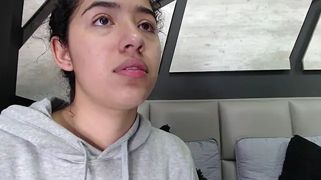 Snapshot of SilkNyx chatting on March 1, 1:46 pm SilkNyx online show from March 1, 1:46 pm