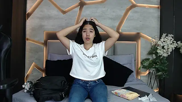 Snapshot of SilkNyx chatting on March 3, 1:28 pm SilkNyx online show from March 3, 1:28 pm