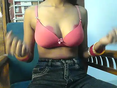 Snapshot of Rani1993 chatting on March 9, 4:33 pm Rani1993 online show from March 9, 4:33 pm
