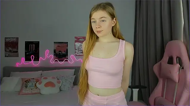 EvaRaee online show from March 21, 8:19 am