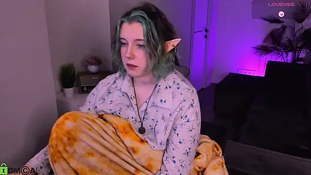 Snapshot of candy_yeah chatting on March 2, 1:08 am candy yeah online show from March 2, 1:08 am