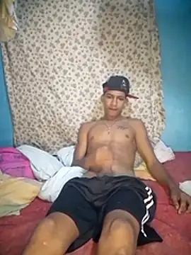 Snapshot of dan30_cm chatting on February 21, 12:33 am dan30 cm online show from February 21, 12:33 am