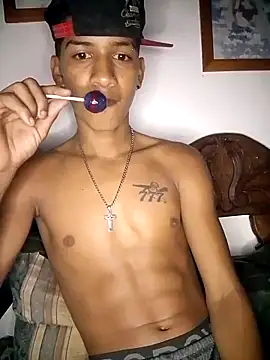 Snapshot of dan30_cm chatting on February 26, 5:17 am dan30 cm online show from February 26, 5:17 am