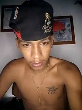 Snapshot of dan30_cm chatting on March 4, 4:40 am dan30 cm online show from March 4, 4:40 am