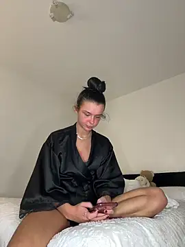 Amberbanxx online show from February 24, 7:45 pm