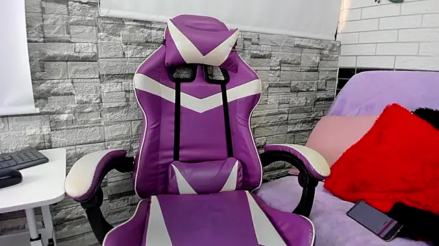 Sienna Lux01 online show from February 28, 11:44 am