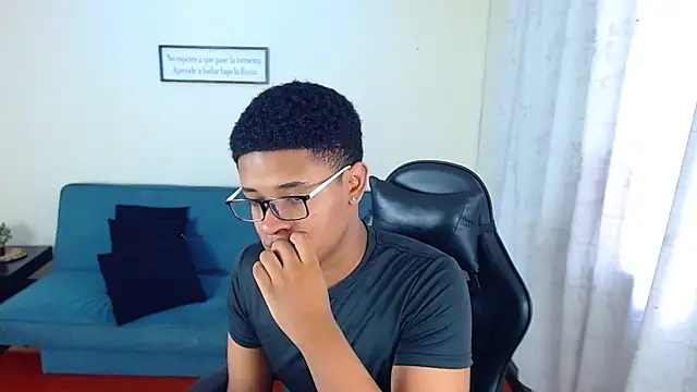 liiam3 online show from March 25, 8:48 pm