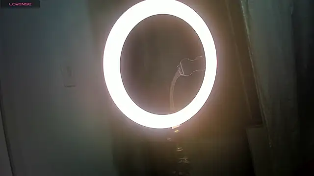 Snapshot of isabella_barbie chatting on February 24, 2:20 am isabella barbie online show from February 24, 2:20 am