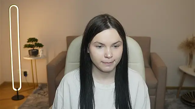 Snapshot of LeilaErcolani chatting on February 22, 11:31 am LeilaErcolani online show from February 22, 11:31 am