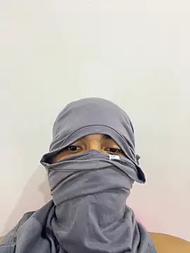 Snapshot of Thiago_ro chatting on February 16, 11:12 pm Thiago ro online show from February 16, 11:12 pm