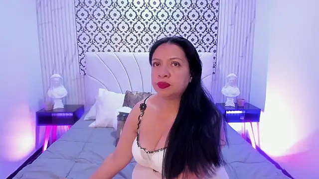 Snapshot of Renatta_Milly chatting on February 19, 3:13 am Renatta Milly online show from February 19, 3:13 am