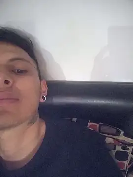 Snapshot of bocho10 chatting on February 23, 5:05 am bocho10 online show from February 23, 5:05 am