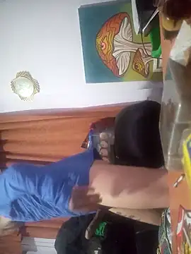 Snapshot of bocho10 chatting on March 5, 4:52 am bocho10 online show from March 5, 4:52 am