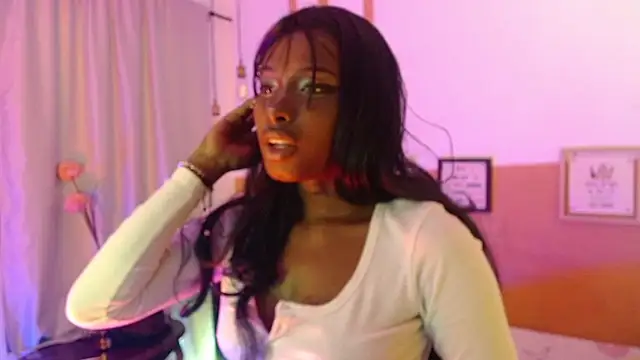 Snapshot of vickycat_x chatting on February 28, 10:44 pm vickycat x online show from February 28, 10:44 pm