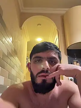 Snapshot of Femboyvcccc chatting on February 17, 12:29 am Femboyvcccc online show from February 17, 12:29 am