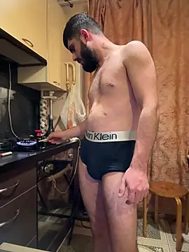 Snapshot of Femboyvcccc chatting on February 18, 11:55 pm Femboyvcccc online show from February 18, 11:55 pm