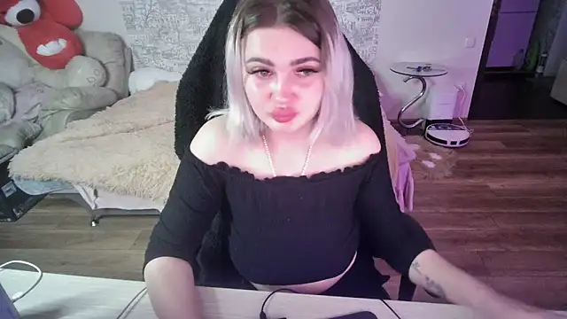 SlankyMic online show from April 1, 6:16 pm