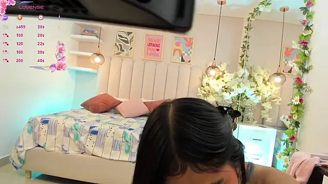 Mia Bailey  online show from March 19, 3:10 am